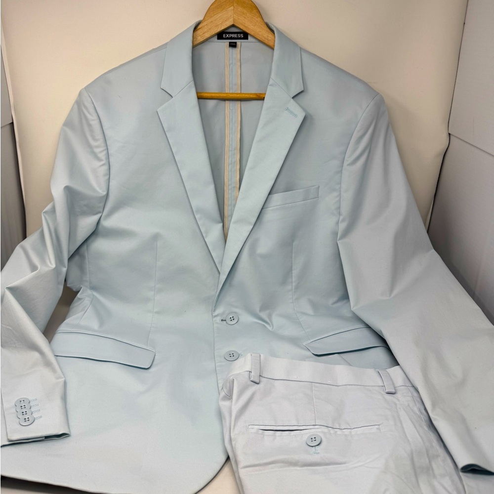 Mens Express Suit - 44 Slim